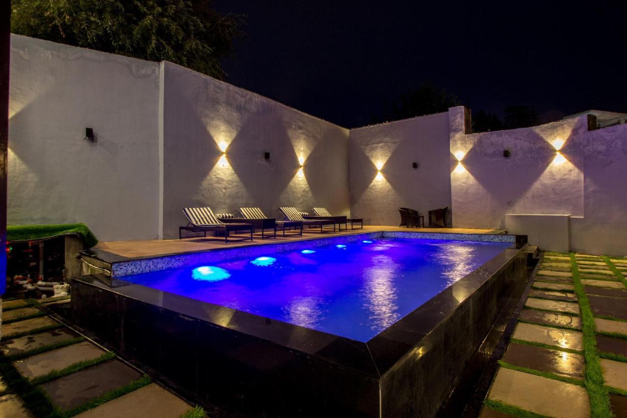 Woodrock Luxury Boutique Hotel Manāli Екстериор снимка