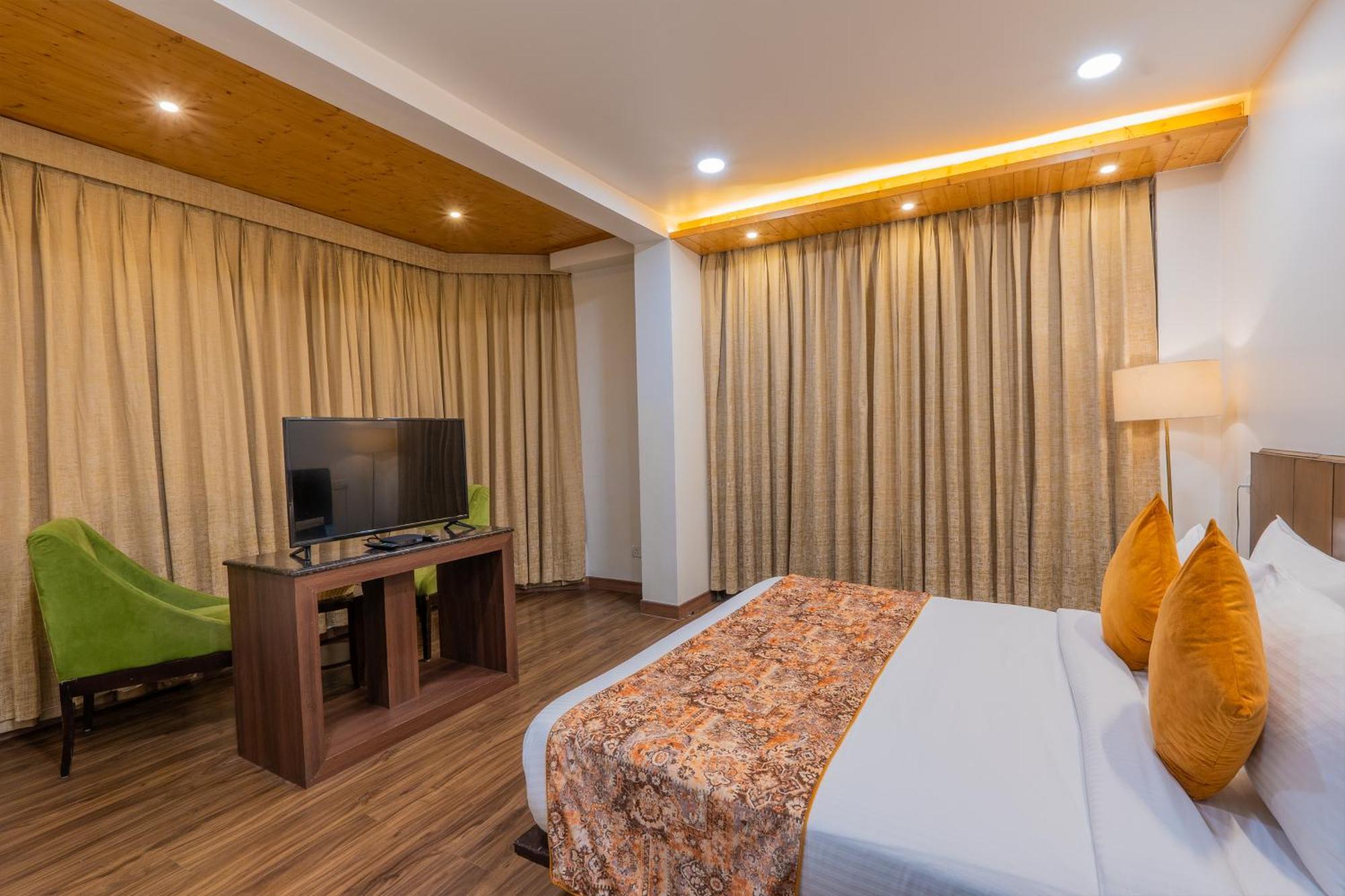Woodrock Luxury Boutique Hotel Manāli Екстериор снимка