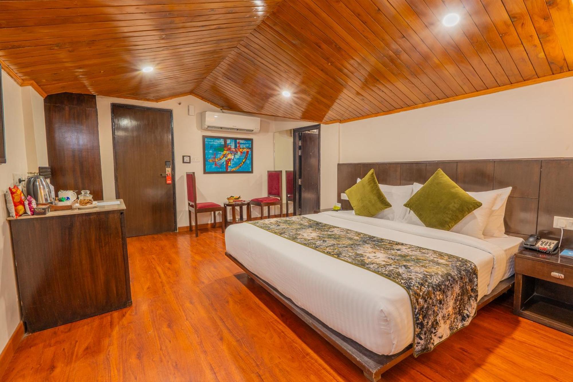 Woodrock Luxury Boutique Hotel Manāli Екстериор снимка