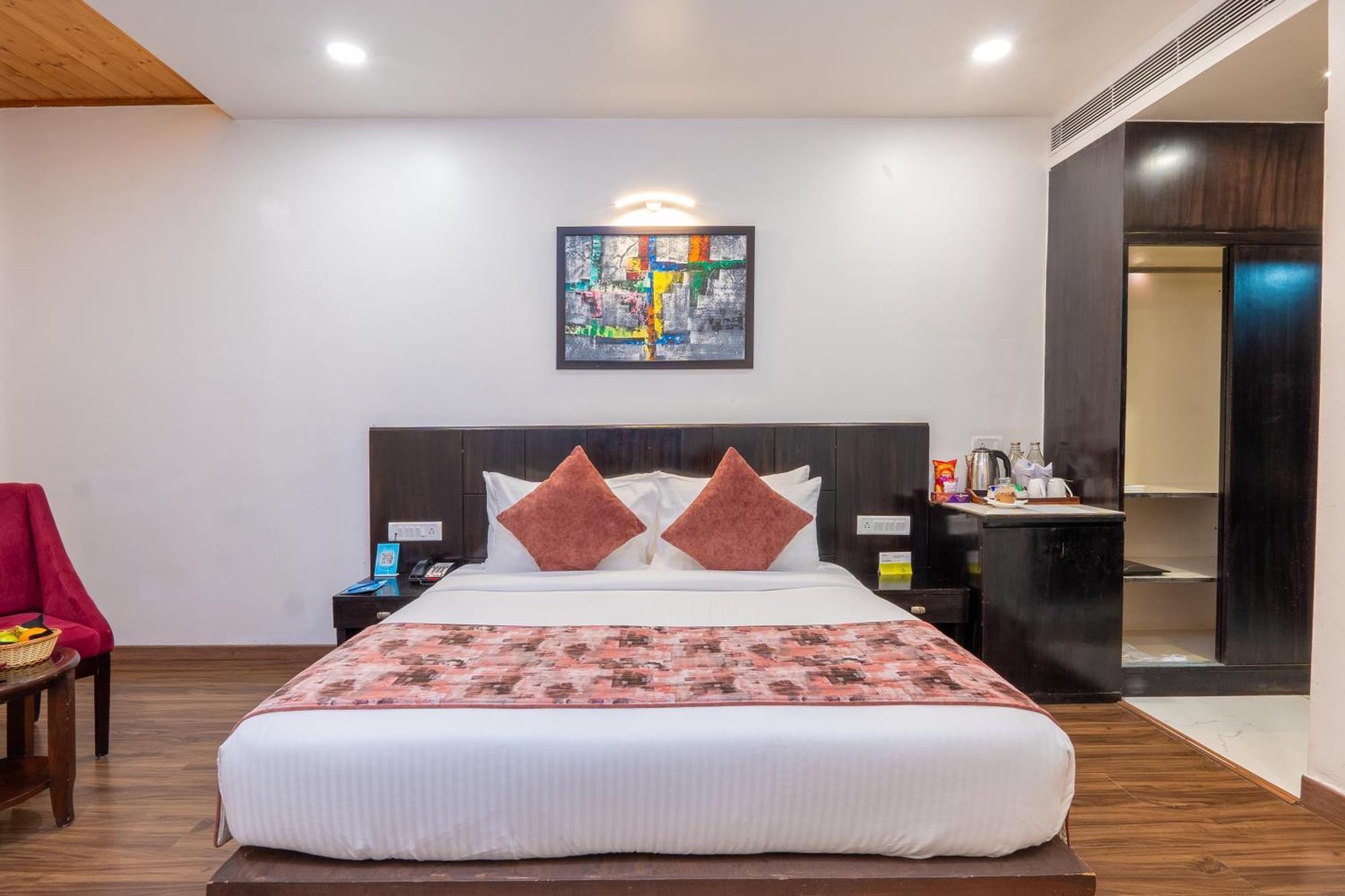Woodrock Luxury Boutique Hotel Manāli Екстериор снимка