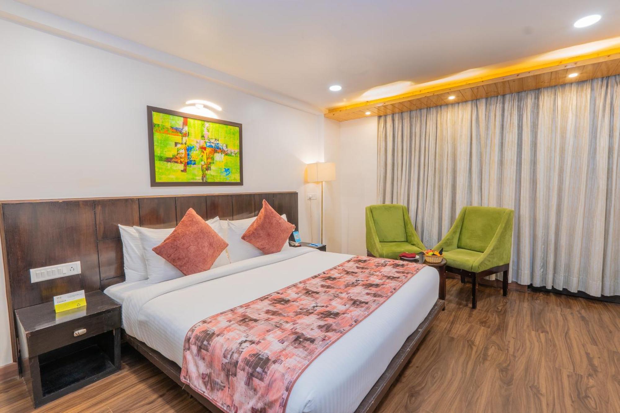 Woodrock Luxury Boutique Hotel Manāli Екстериор снимка
